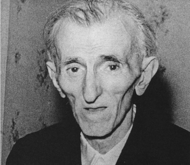Bức ảnh cuối cùng của Nikola Tesla trước khi ông mất trong cô độc ở tuổi 86.