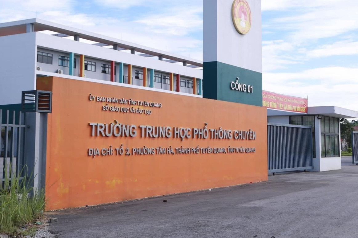 Tại sao trường Lê Trực phát hiện ngay số thí sinh vi phạm còn trường chuyên Tuyên Quang chưa?